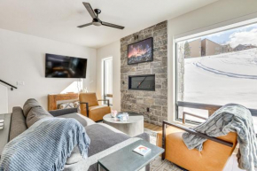 Ski-InandSki-Out Granby Ranch Retreat Pool Access!